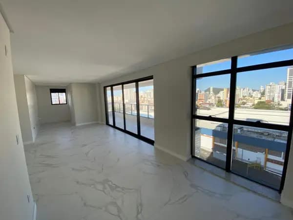 Apartamento à venda no bairro Centro em Itajaí/SC