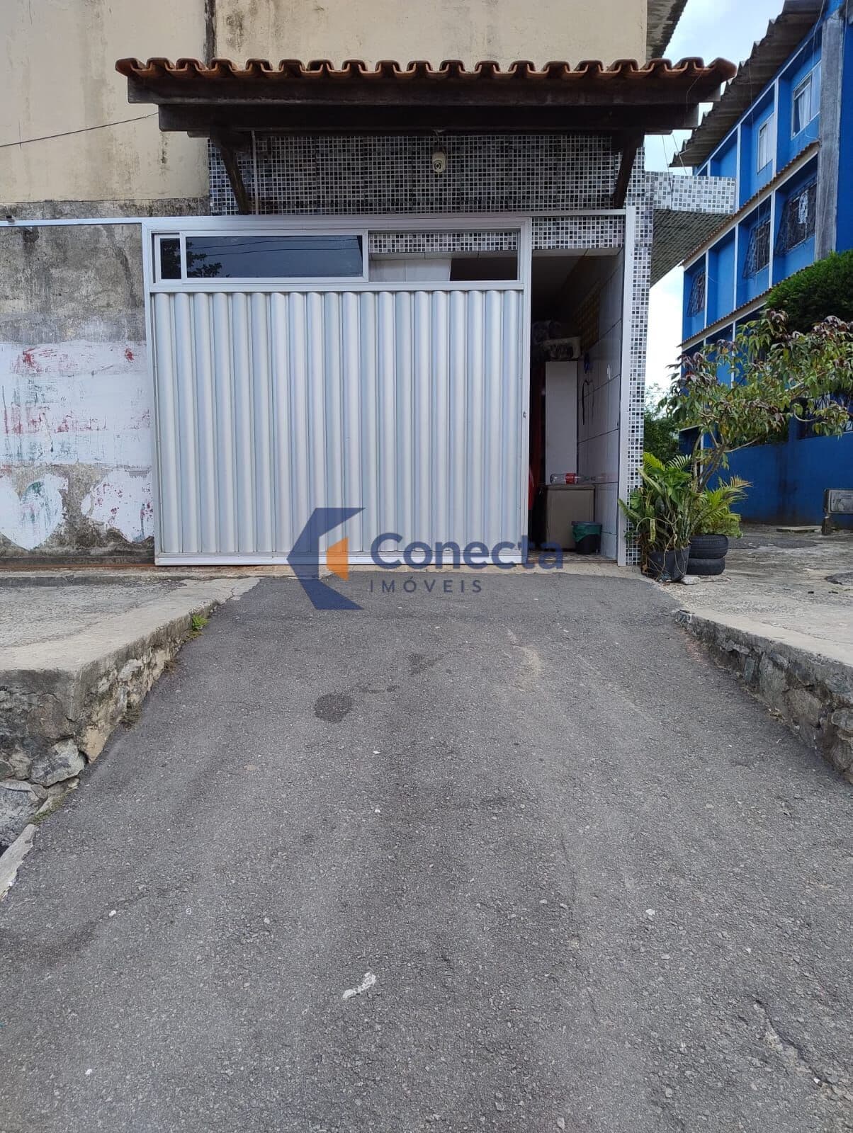 Apartamento térreo com garagem no Conjunto Mirantes de Periperi-Excelente preço