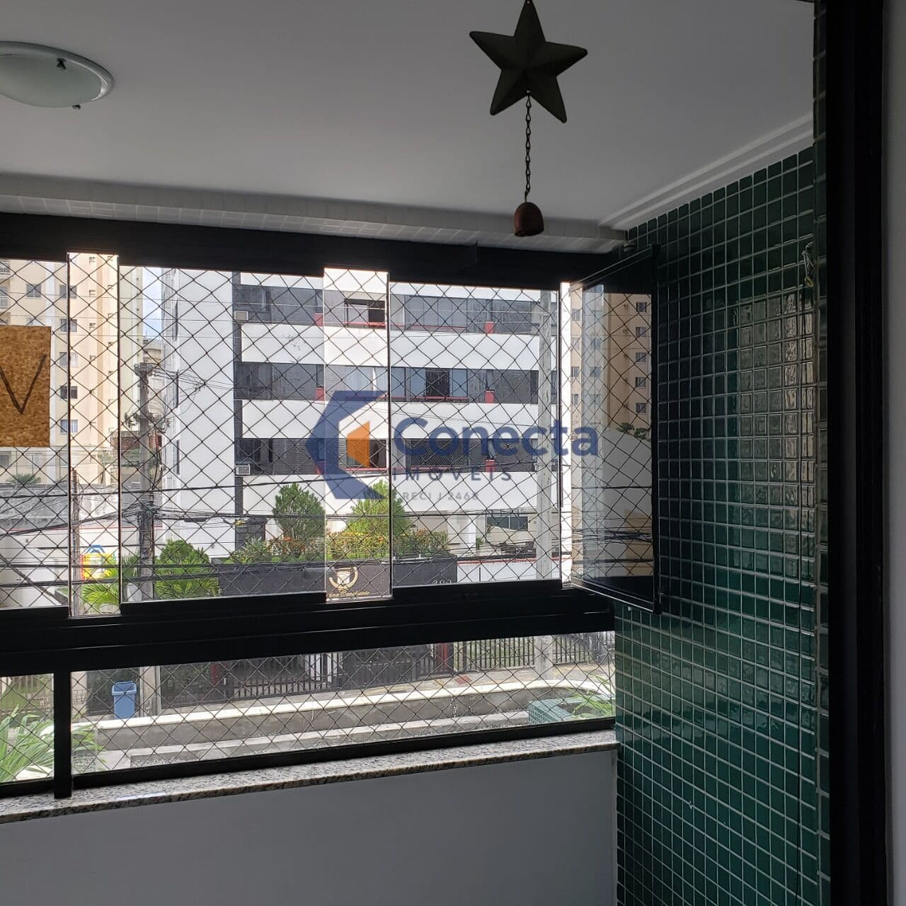 2 quartos com 1 suíte ampliada com banheira e closet no Imbuí 450.000,00