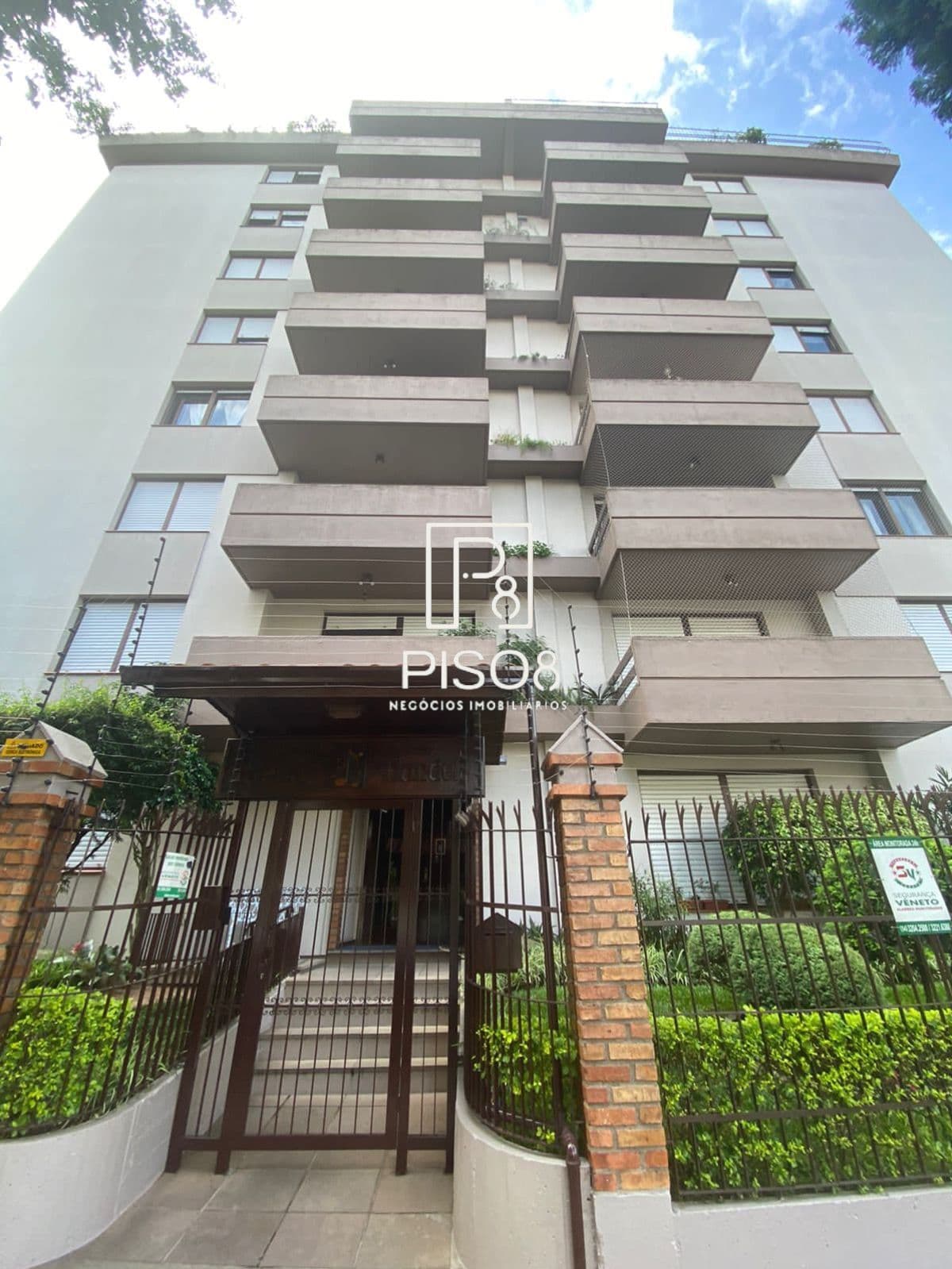 Apartamento semimobiliado