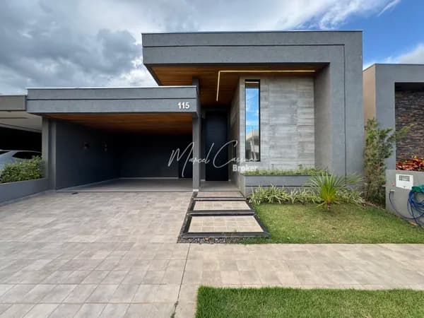 Belíssima casa à venda com 3 suítes, sendo 1 suíte máster com closet, cozinha Gourmet com ilha, piscina aquecida e 166m²