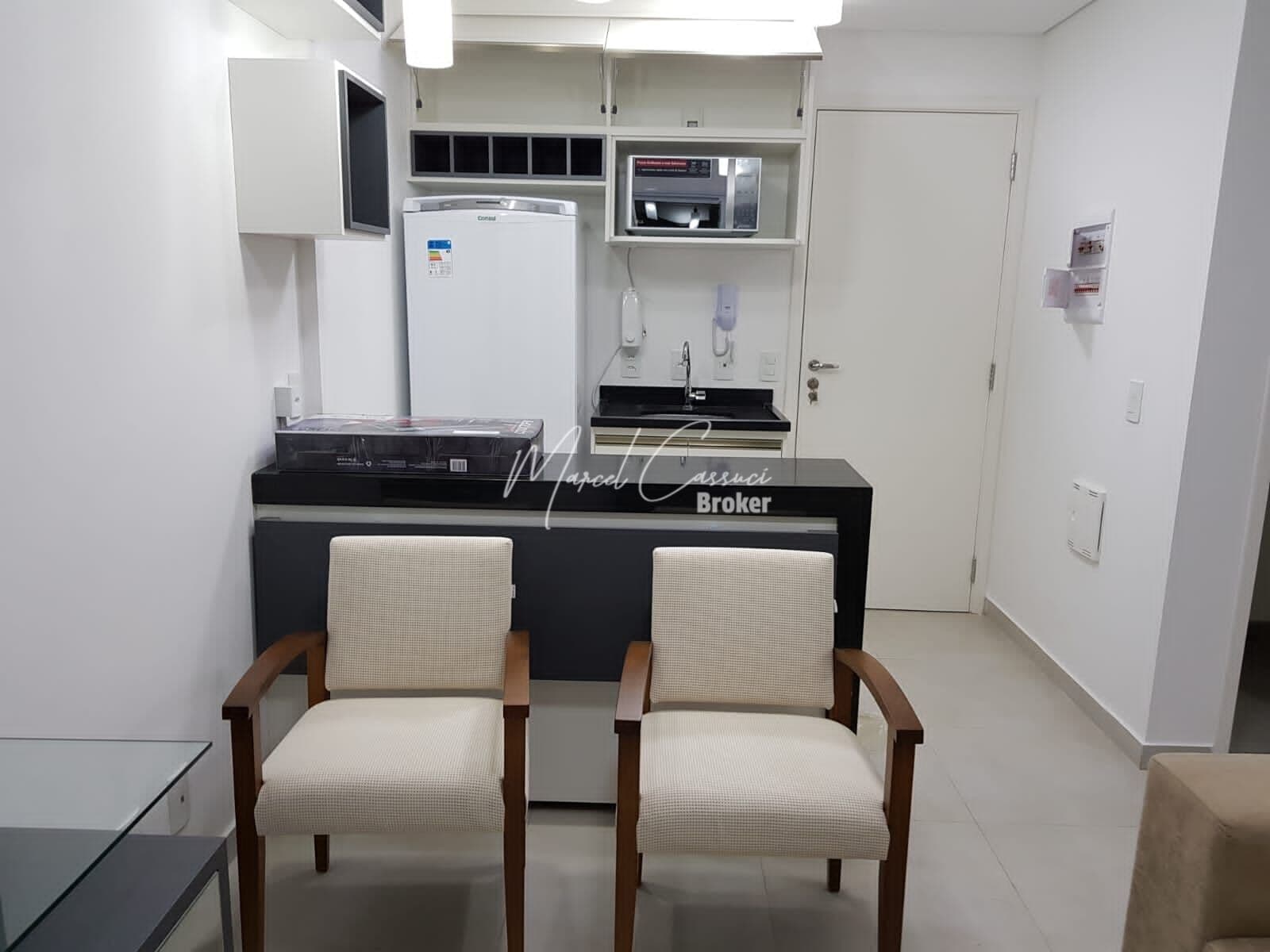 Lindo apartamento à venda com 1 dormitório com banheiro integrado, cozinha planejada e 1 localização privilegiada