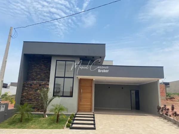 Belíssima casa à venda, 3 dormitórios, sendo 1 suíte máster com closet e banheira com hidromassagem