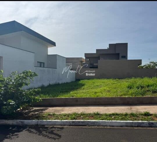 Excelente oportunidade, terreno à venda em condomínio fechado com 253m²