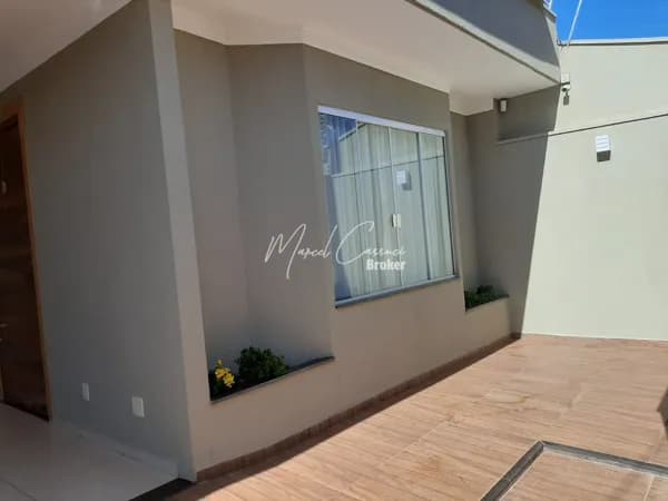 Linda casa à venda com 3 quartos, 2 cozinhas em bairro aberto e 145,77m²