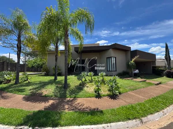 Casa à venda com 3 suítes com closet, climatizada, fotovoltaica, no Condomínio Golden Park em Mirassol.