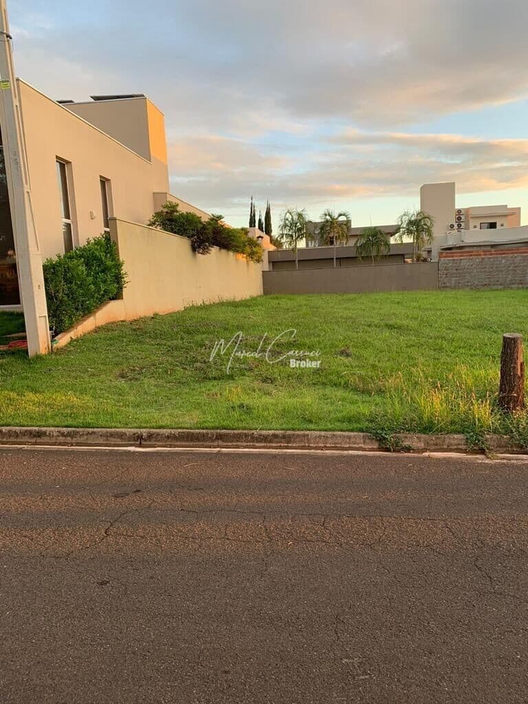 Terreno em Condomínio à venda com muita área verde e natureza