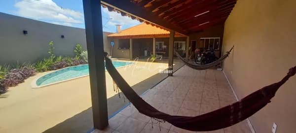 Casa com Piscina, área gourmet, amplo espaço, Regissol, Mirassol