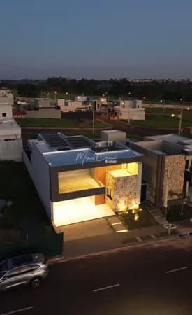 Casa à venda no Condomínio Quinta do Lago, com 3 quartos suítes, piscina, escritório, climatizada, home, energia fotovoltaica, automação, 4 vagas, na cidade de São Jose do Rio Preto/SP
