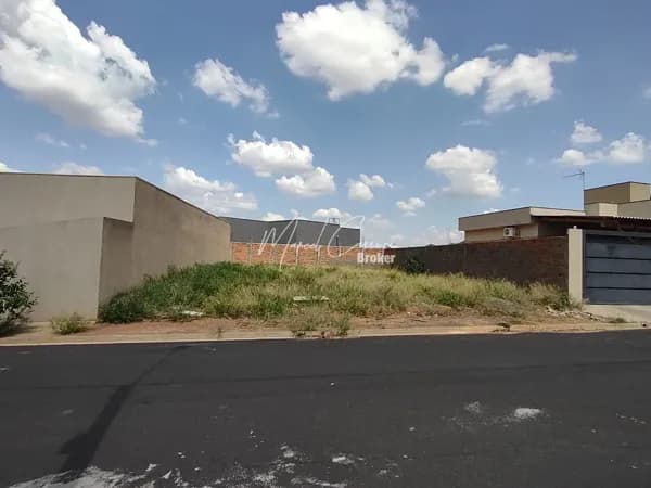 Excelente terreno à venda em bairro aberto, residencial e comercial