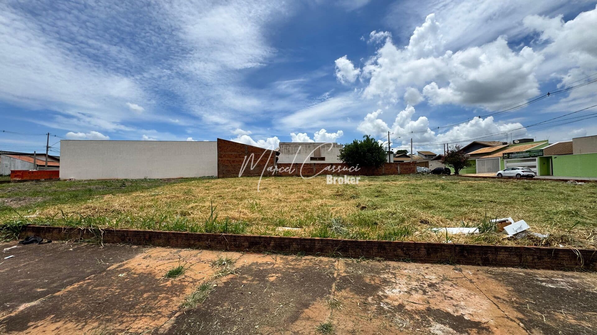 Excelente terreno à venda em bairro aberto, ótima oportunidade