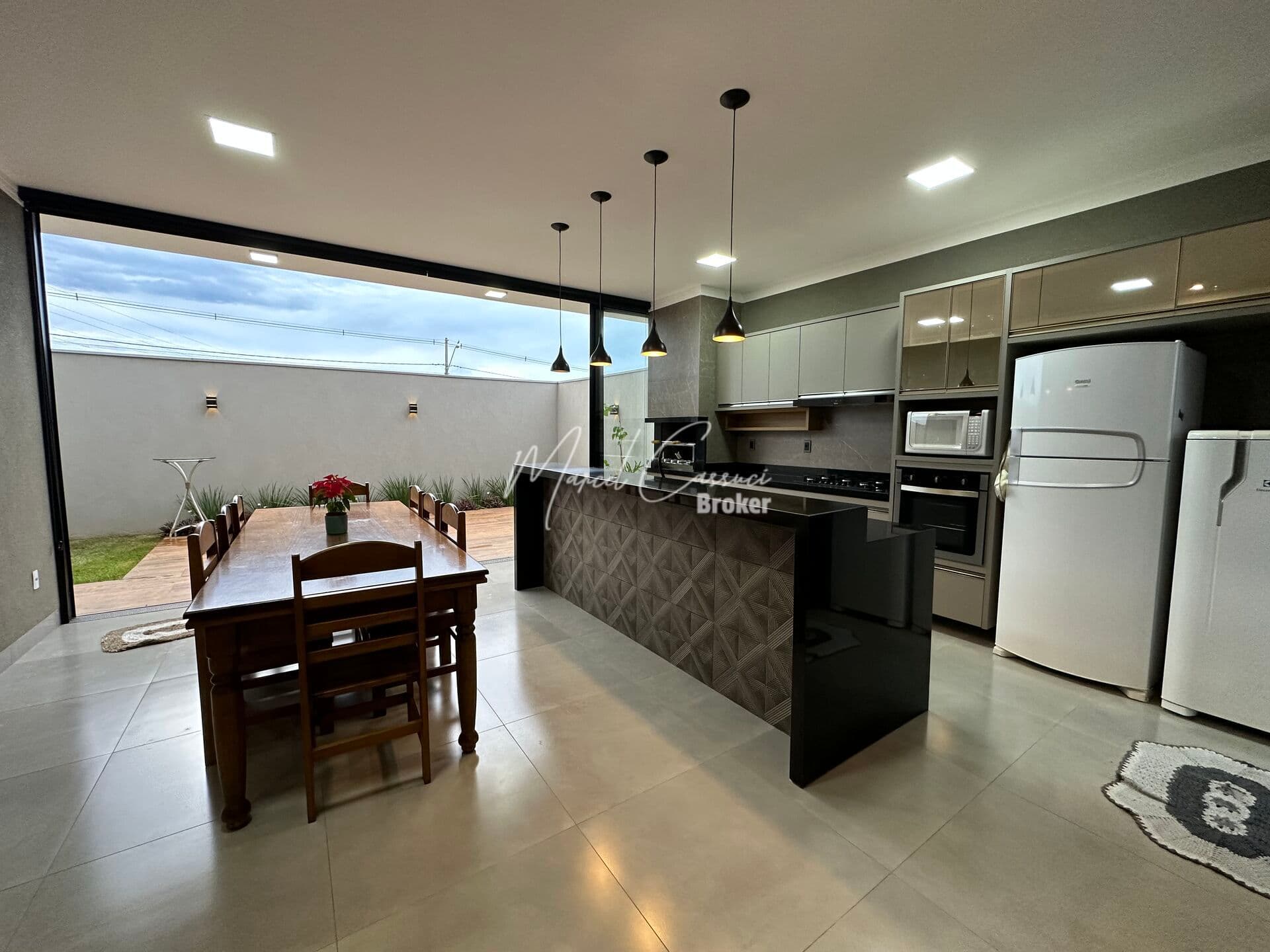 Casa Duplex Belíssima, condomínio SetLife Mirassol 3 quartos, escritório, pé direito duplo