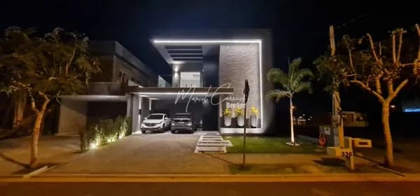 Belíssimo sobrado à venda, com 4 suítes, sendo 1 térrea e 1 suíte máster com closet e banheira