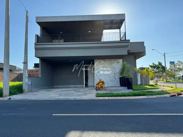 Casa Alto Padrão à venda com 3 suítes com closet e banheiro e spa para 7 lugares.