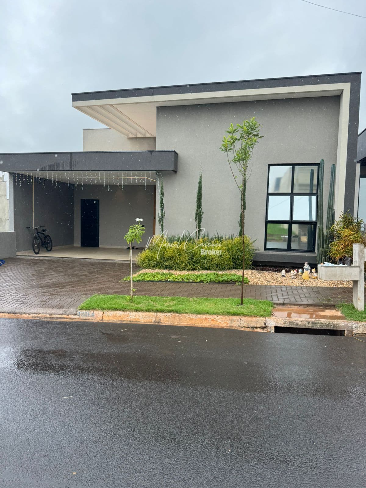Casa à venda com 3 quartos suítes, sendo 1 suíte máster com closet, área Gourmet e piscina aquecida com hidro e cascata, condomínio Setlife I - Mirassol / SP.