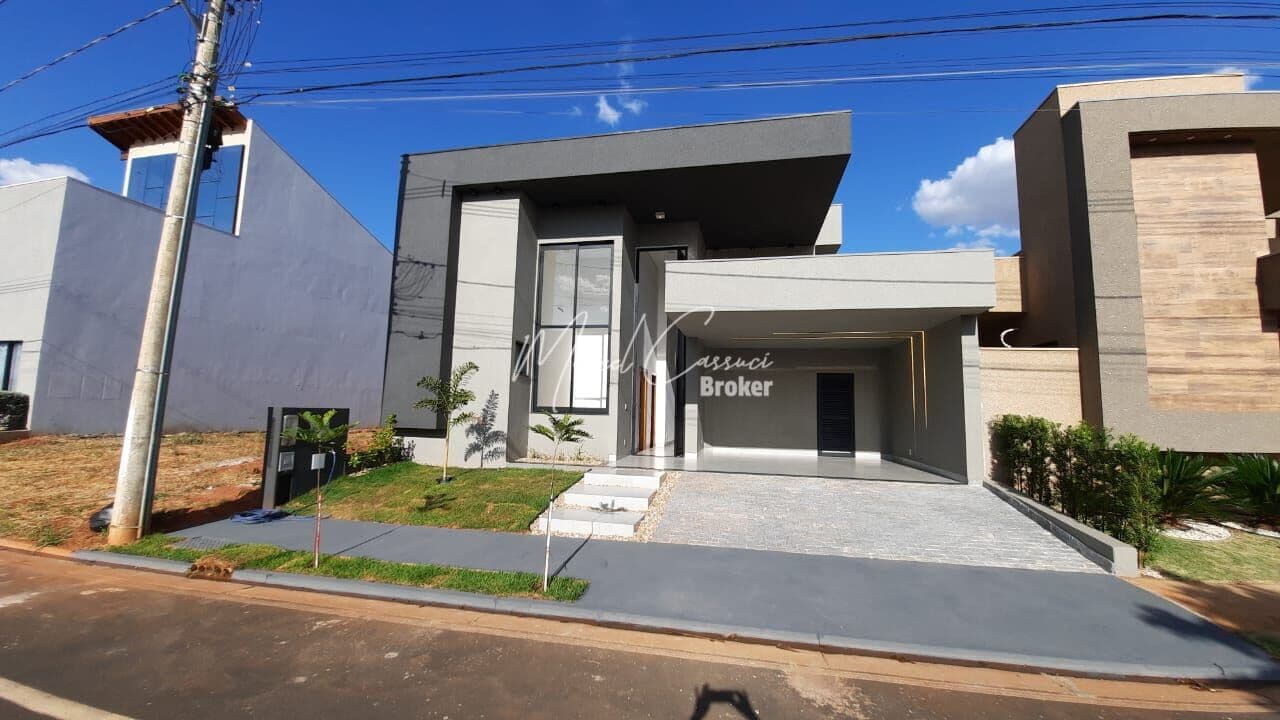 Belíssima casa à venda com 3 quartos, sendo 1 suíte com closet, cozinha Gourmet e piscina aquecida