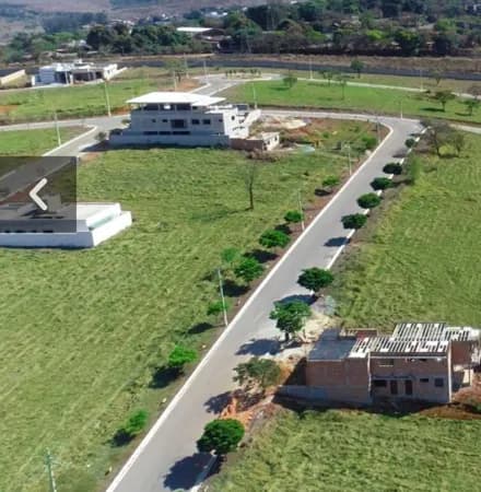 Terreno à Venda em Pedro Leopoldo MG