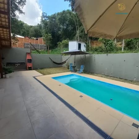 Casa á Venda em Esmeraldas - MG