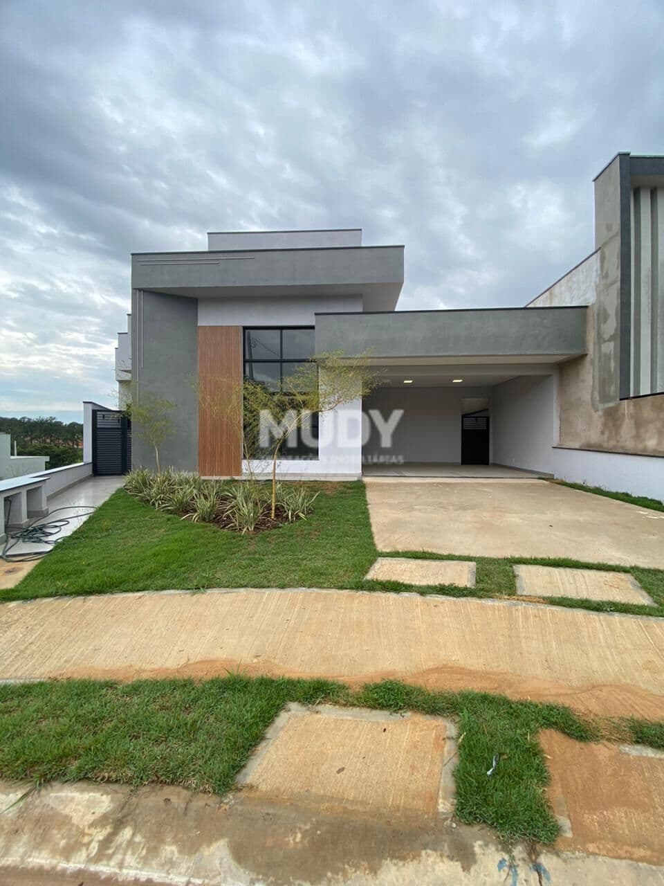 Casa de Condomínio em Indaiatuba - Vila Rubens