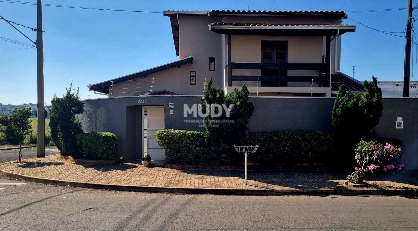 Casa Sobrado no Jardim Regina, com 5 dorms, piscina, quintal, ao lado do parque ecológico - Indaiatuba/SP