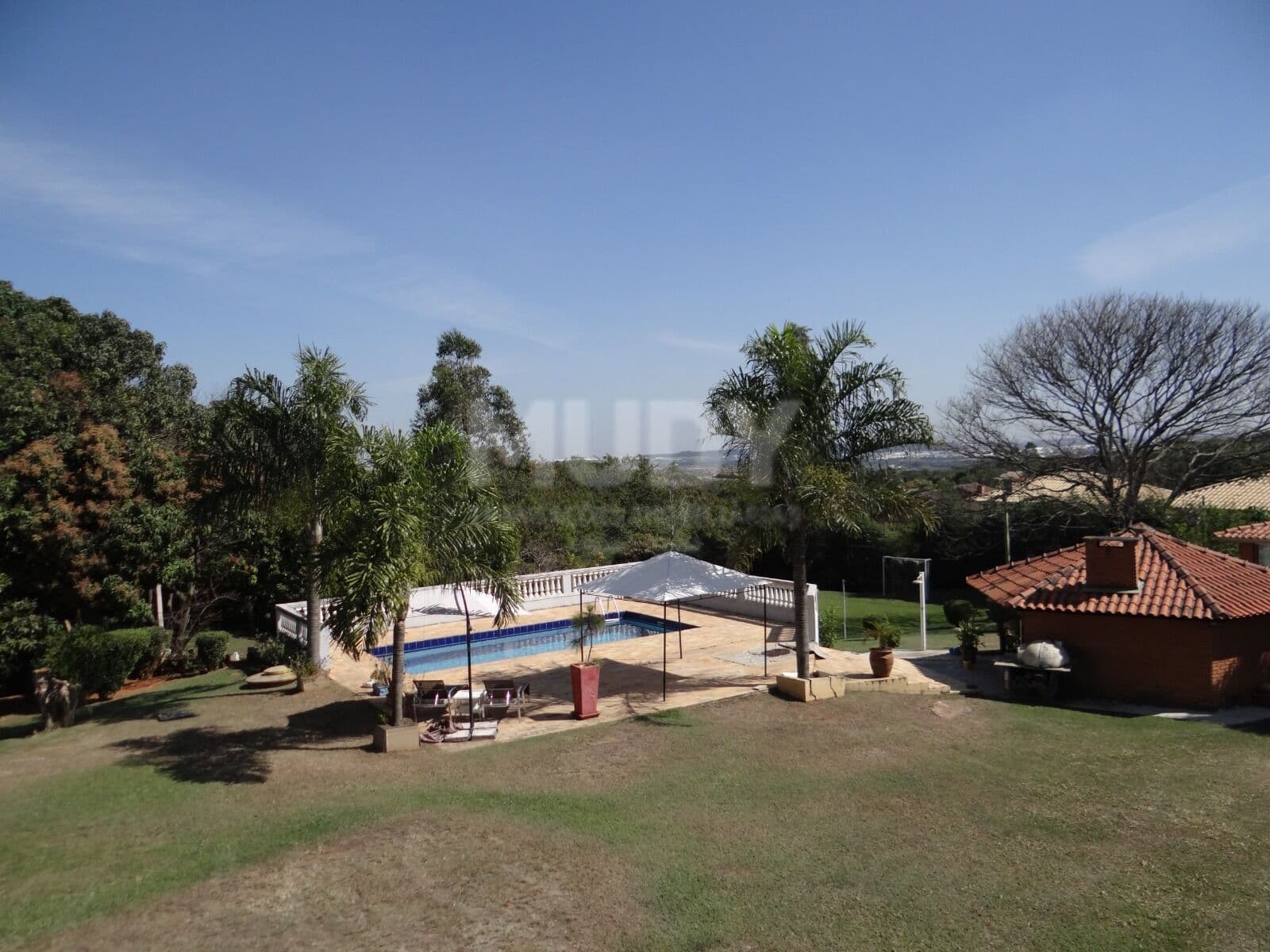 Chácara em Indaiatuba, SP em terreno de 3.000m² - 3 dormitórios, piscina e muita área verde
