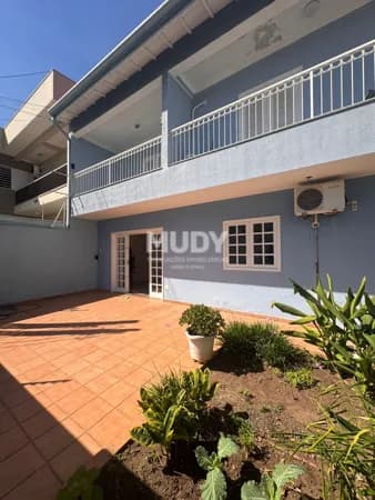Sobrado em Indaiatuba - Centro