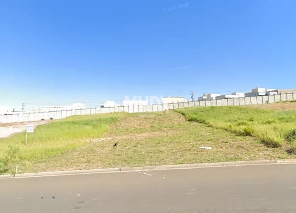 Terreno Comercial em frente ao Jardins do Império com 695m² pronto para construir
