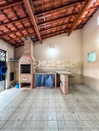 Casa à venda no bairro Jardim Monte Verde, 173m2 terreno, 3 dorms sendo 2 suítes