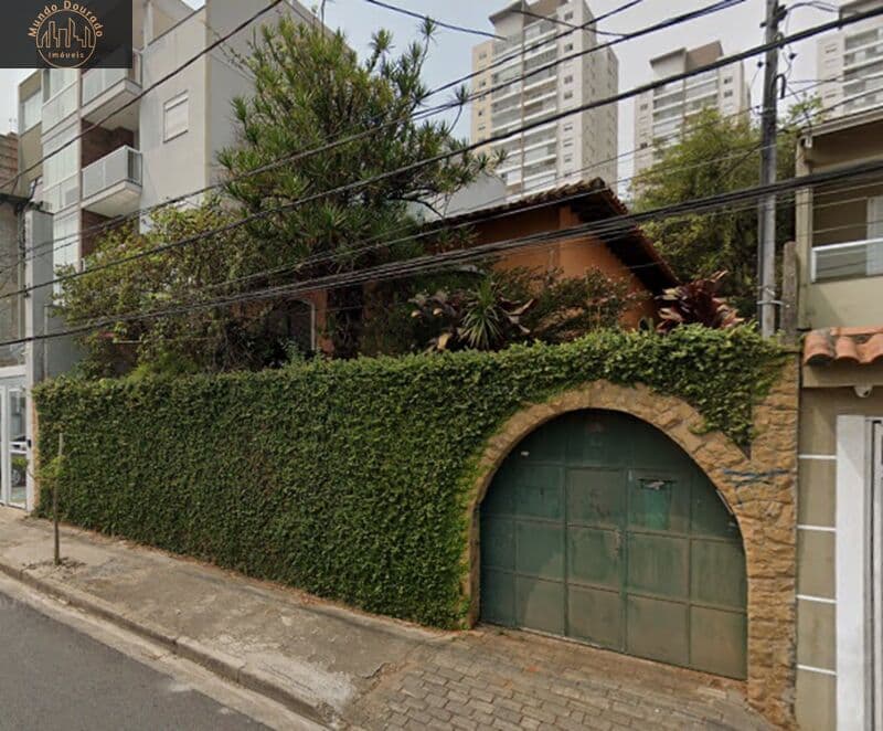 Casa Área Construída 201 m² - 3 Dormitórios @ Suítes) - 6 Vagas Cobertas à venda no Centro de São Bernardo do Campo/SP