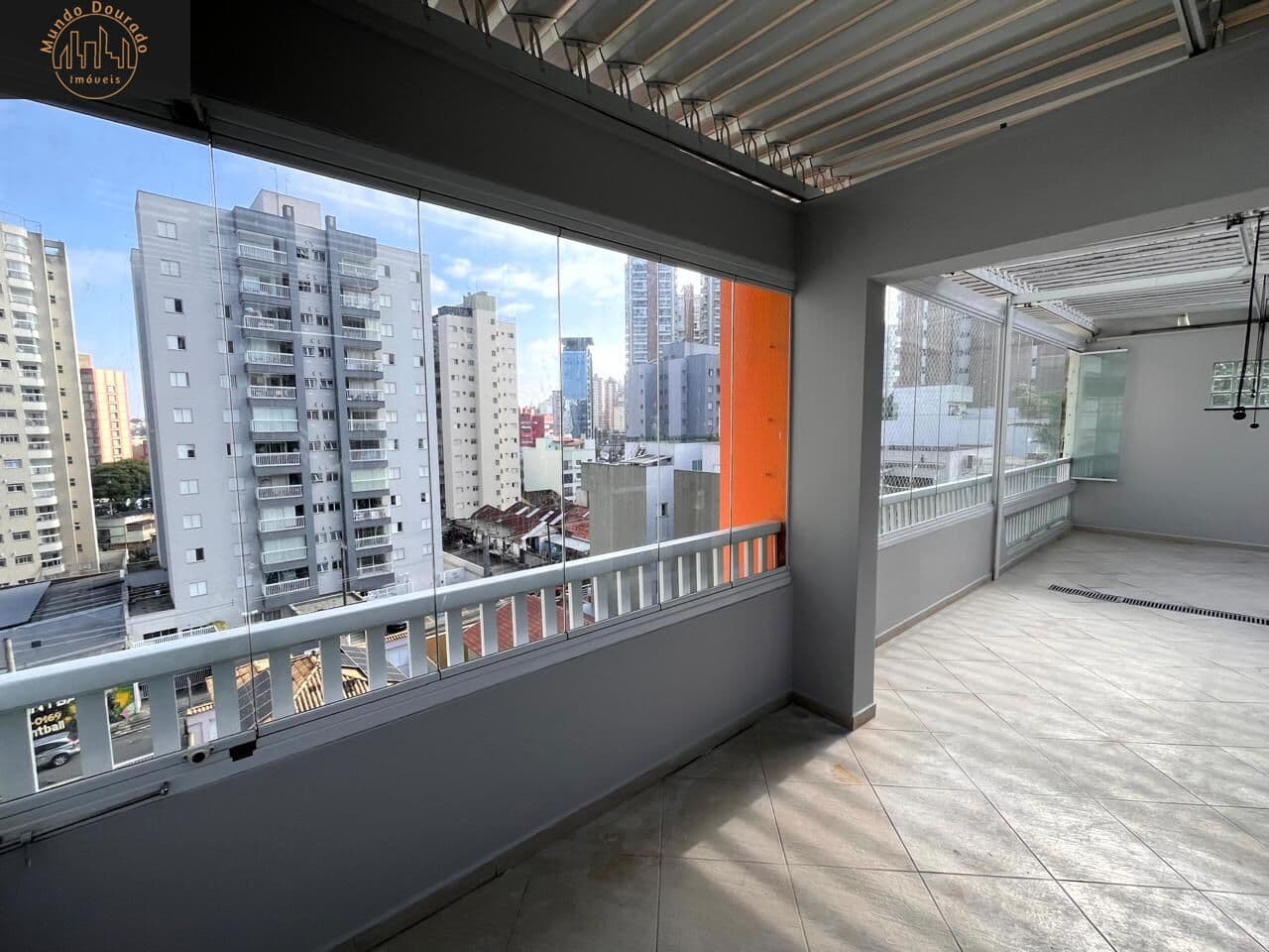 Cobertura Duplex Exclusiva no Centro de São Bernardo — Espaço, Privacidade e Potencial de Valorização