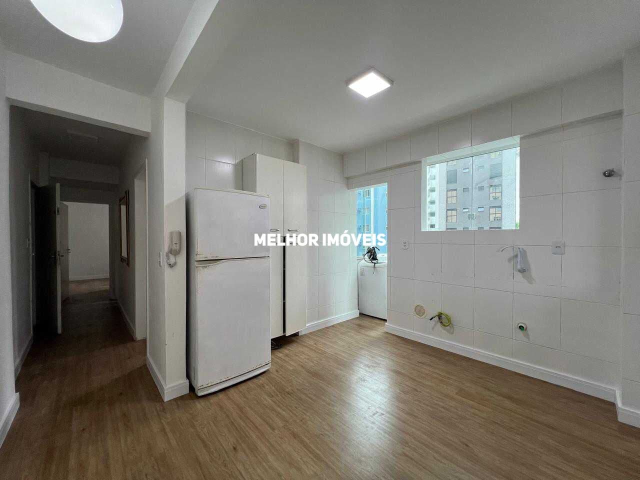 Locação Anual Frente Mar, mobiliado com 2 dormitórios sendo 1 Suíte, sem vaga de garagem