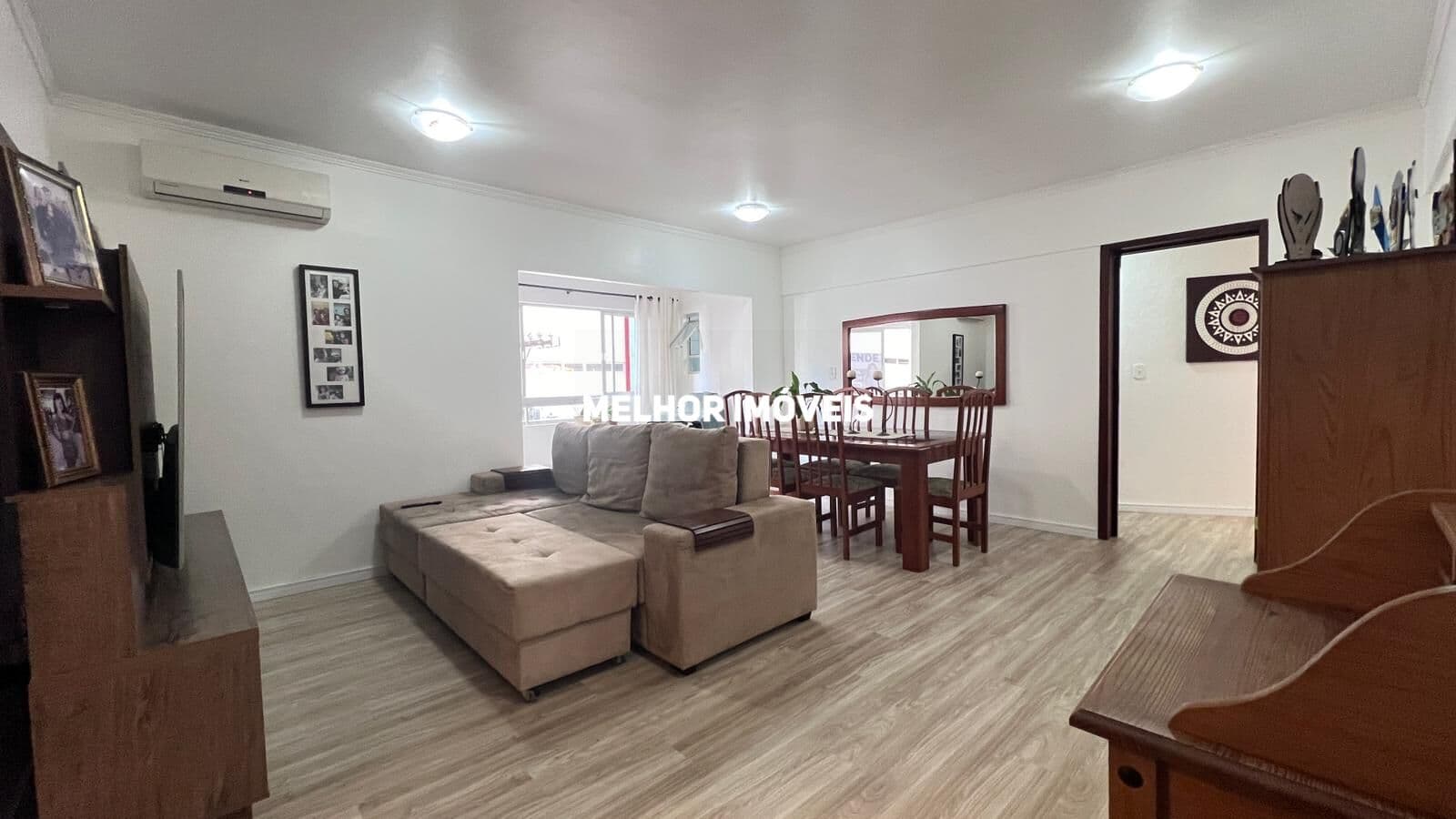 Apartamento Diferenciado a venda com 136 m² no Centro de Balneário Camboriú