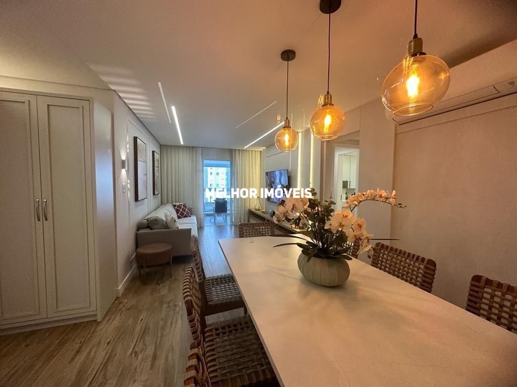 Apartamento à venda com 03 Dormitórios sendo 02 suítes, mobiliado e equipado localizado na Quadra Mar