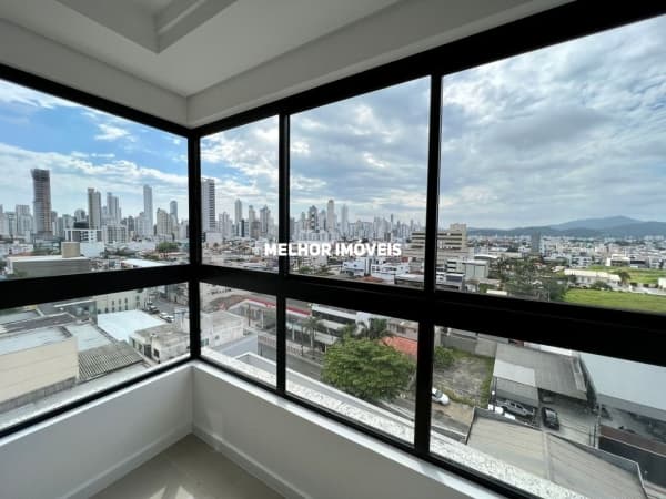 Apartamento Novo com 03 Dormitórios sendo 01 Suíte, living, localizado em Balneário Camboriú - SC