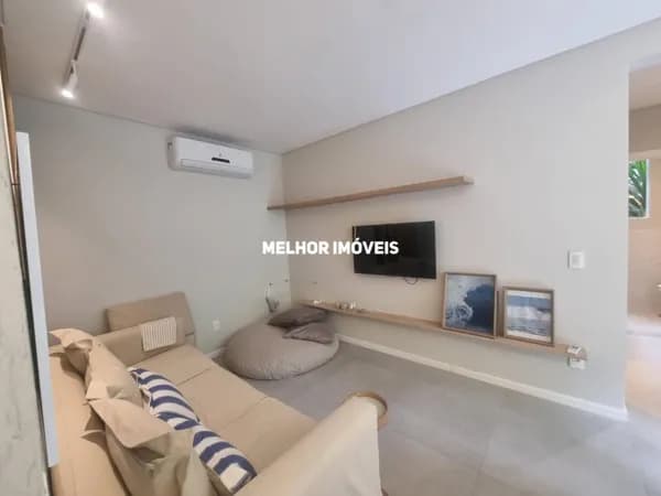 Apartamento à venda na Praia dos Amores em Balneário Camboriú.