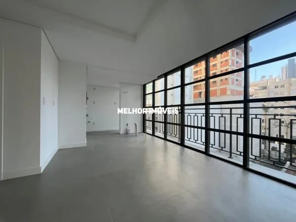 Apartamento à venda no Centro de Balneário Camboriú