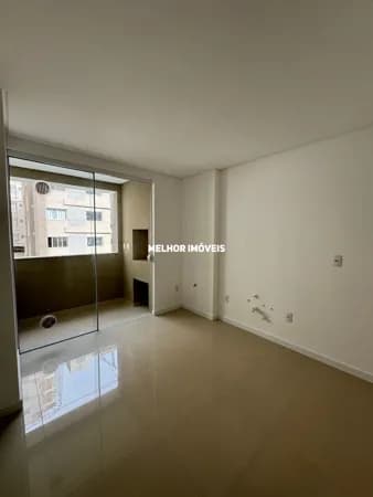Apartamento mobiliado á venda com 3 dormitórios sendo 01 suíte localizado em Itapema