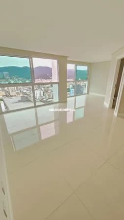 Apartamento no Edifício Falcon Tower em Balneário Camboriú
