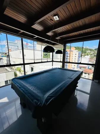Cobertura Duplex á venda no centro de Blumenau com 3 dormitórios 2 vagas de garagem.