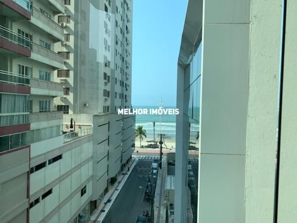 Apartamento à Venda com 03 dormitórios, localizado no centro de Balneário Camboriú - SC