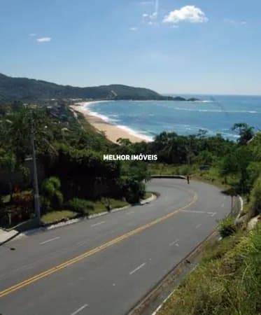 Área Residencial/Comercial em Balneário Cammboriú - SC