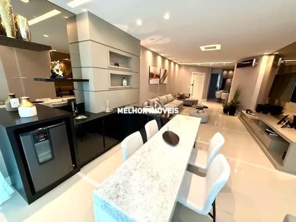 Apartamento á venda no Edifício Cartagena em Balneário Camboriú .
