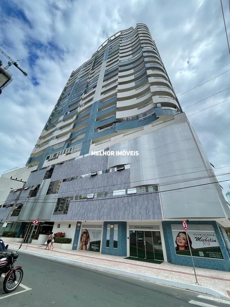 Apartamento á venda com 3 dormitórios e 2 vagas localizado na Quadra Mar em Balneário Camboriú.