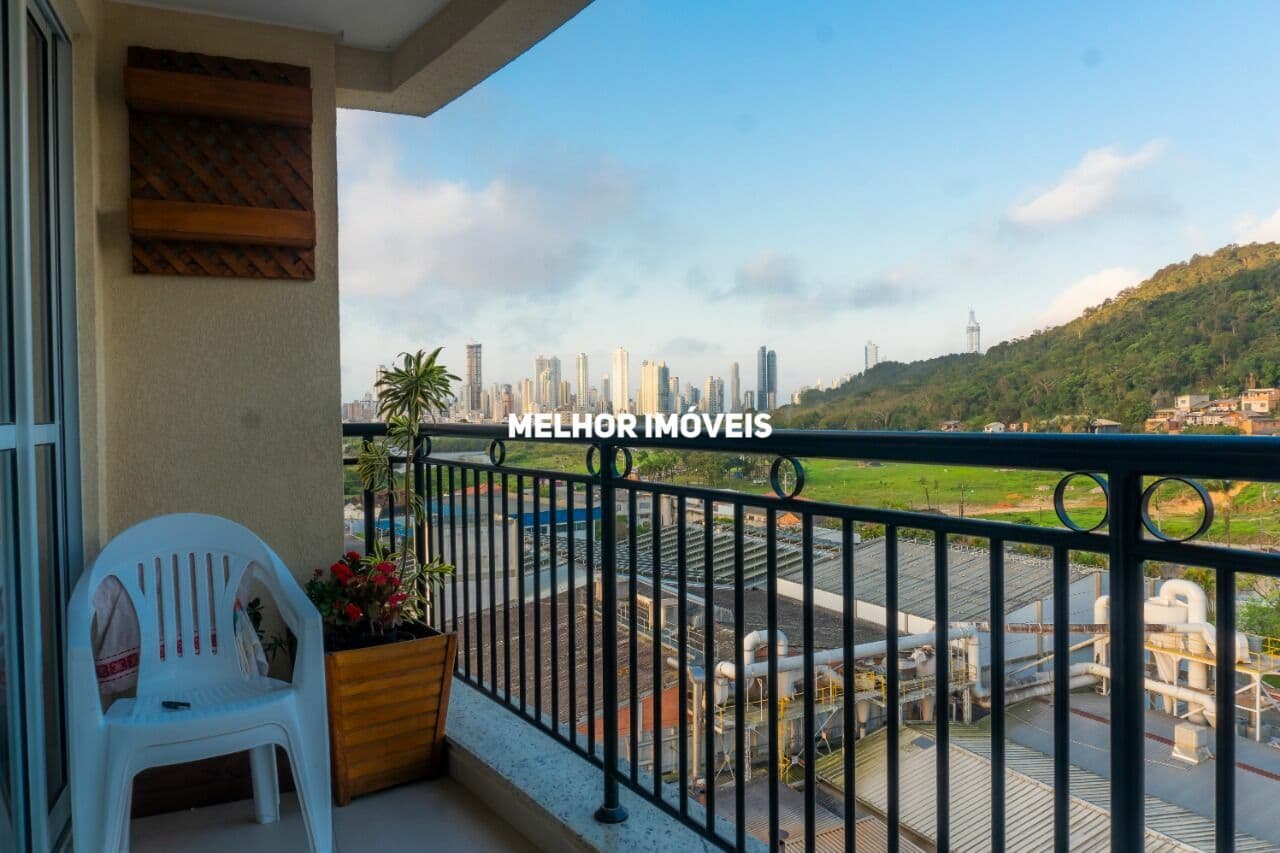 Apartamento Semi Mobiliado á Venda com 02 Suítes