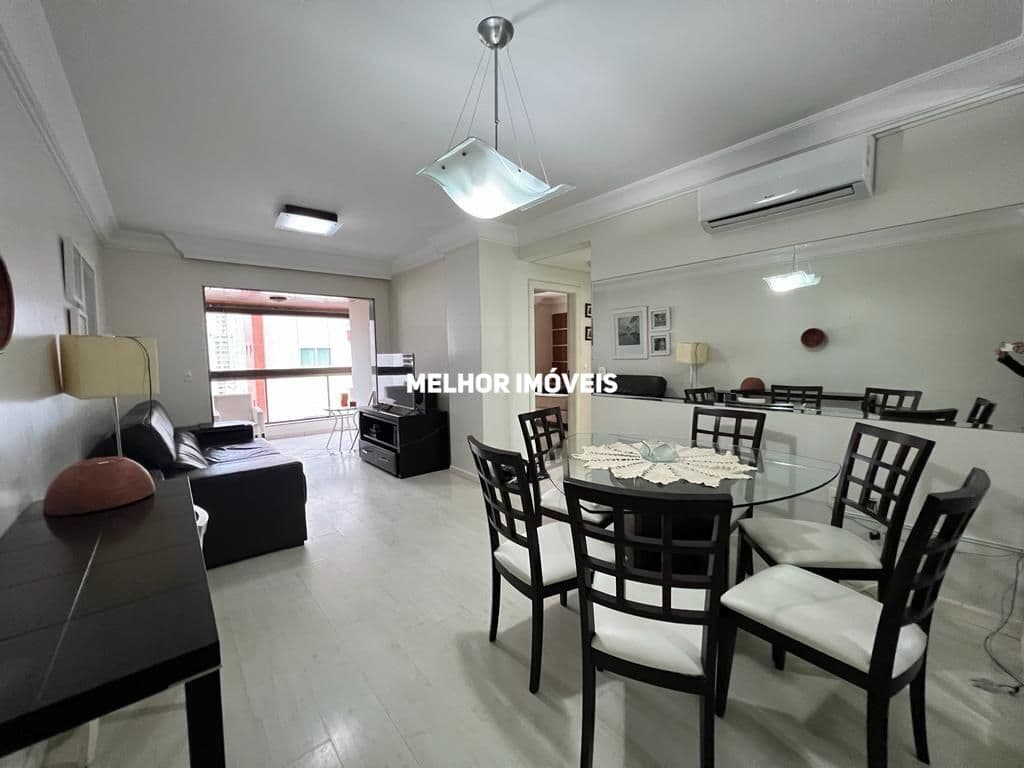 Apartamento mobiliado para venda com 2 dormitórios sendo 1 suíte localizado no centro em Balneário Camboriú