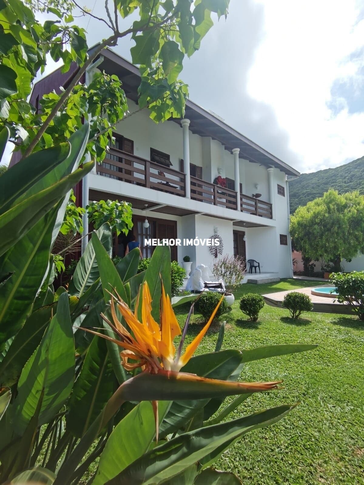 Casa à Venda com 05 Suítes , localizada na Praia de Taquaras em Balneário Camboriú - SC