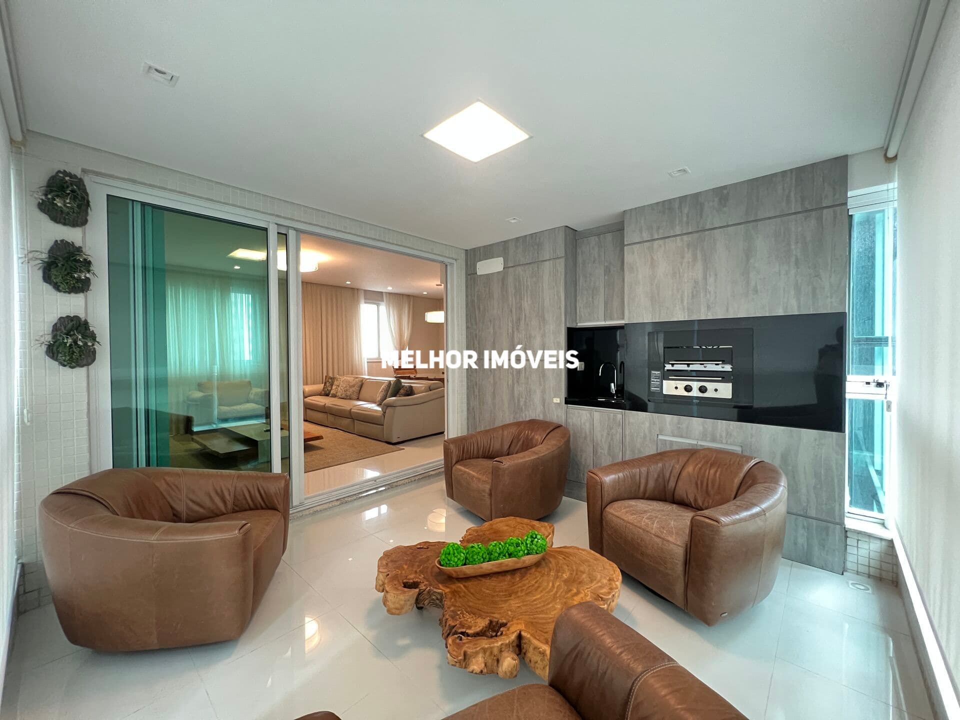 Apartamento à venda na Barra Sul em Balneário Camboriú