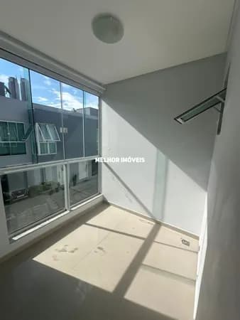 Sobrado Geminado à Venda com 02 Suítes sendo 01 Máster Localizado em Balneário Camboriú - SC