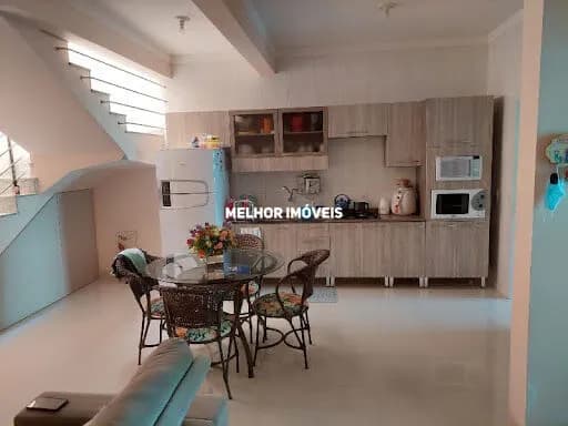 Locação Residencial ou Comercial sobrado com 02 suítes localizado em Balneário Camboriú - SC