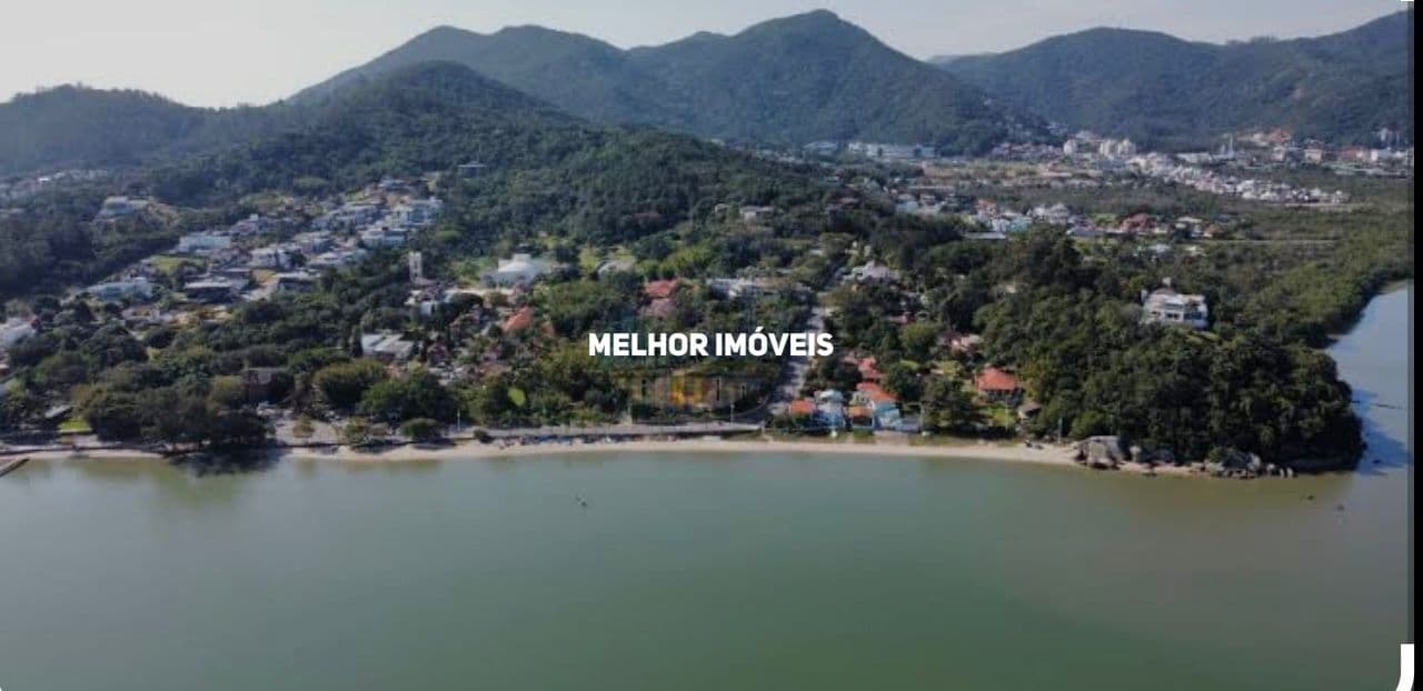 Terreno de 12000 m² localizado em Cacupe Florianópolis Santa Catarina